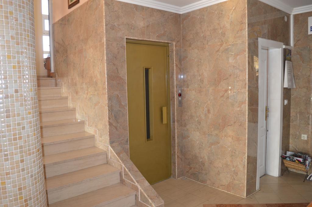 Vip Hotel Skopje - New Management Exterior photo