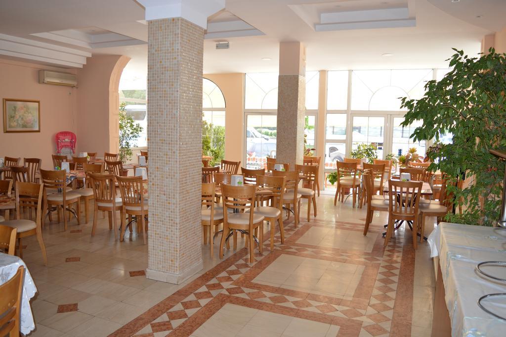 Vip Hotel Skopje - New Management Exterior photo